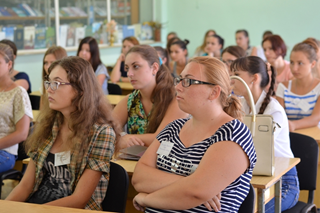 Студенти ХДУ познайомилися з херсонською письменницею