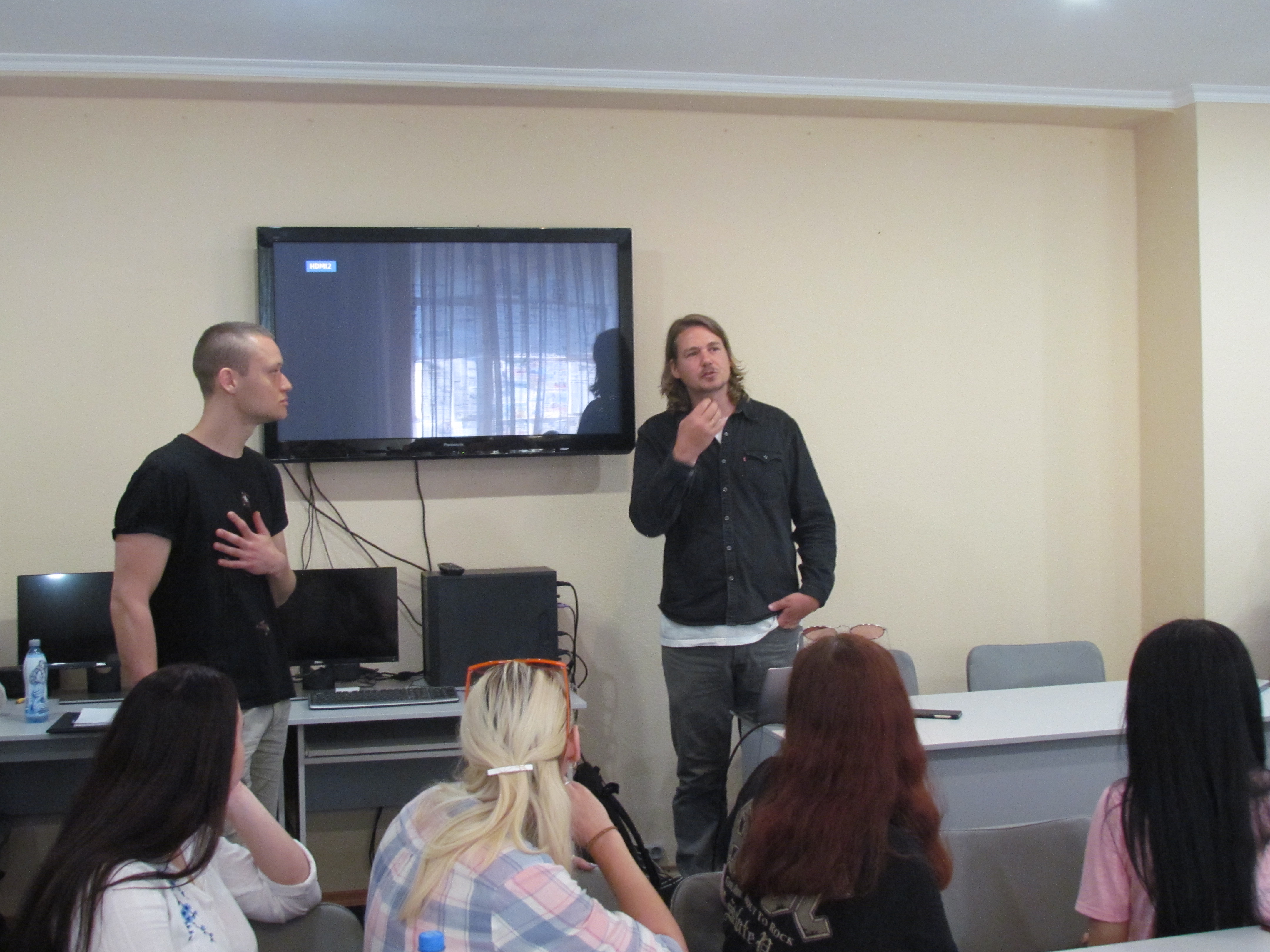 Немцы приехали учить херсонских студентов делать видеоролики