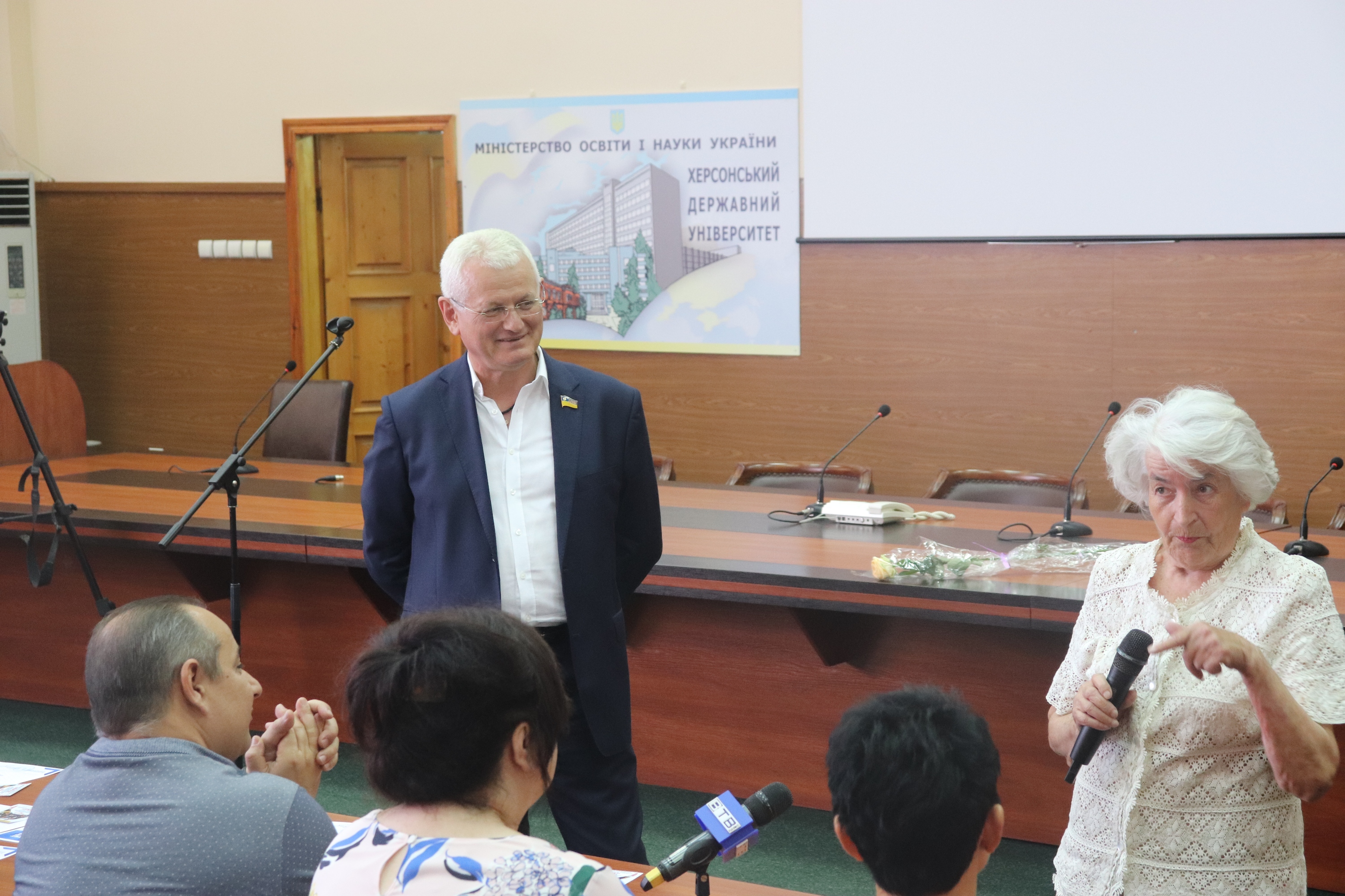 У ХДУ вручили сертифікати слухачам «Університету третього покоління»