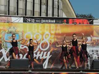 Творчі колективи Херсонскього державного університету привітали місто з Днем народження