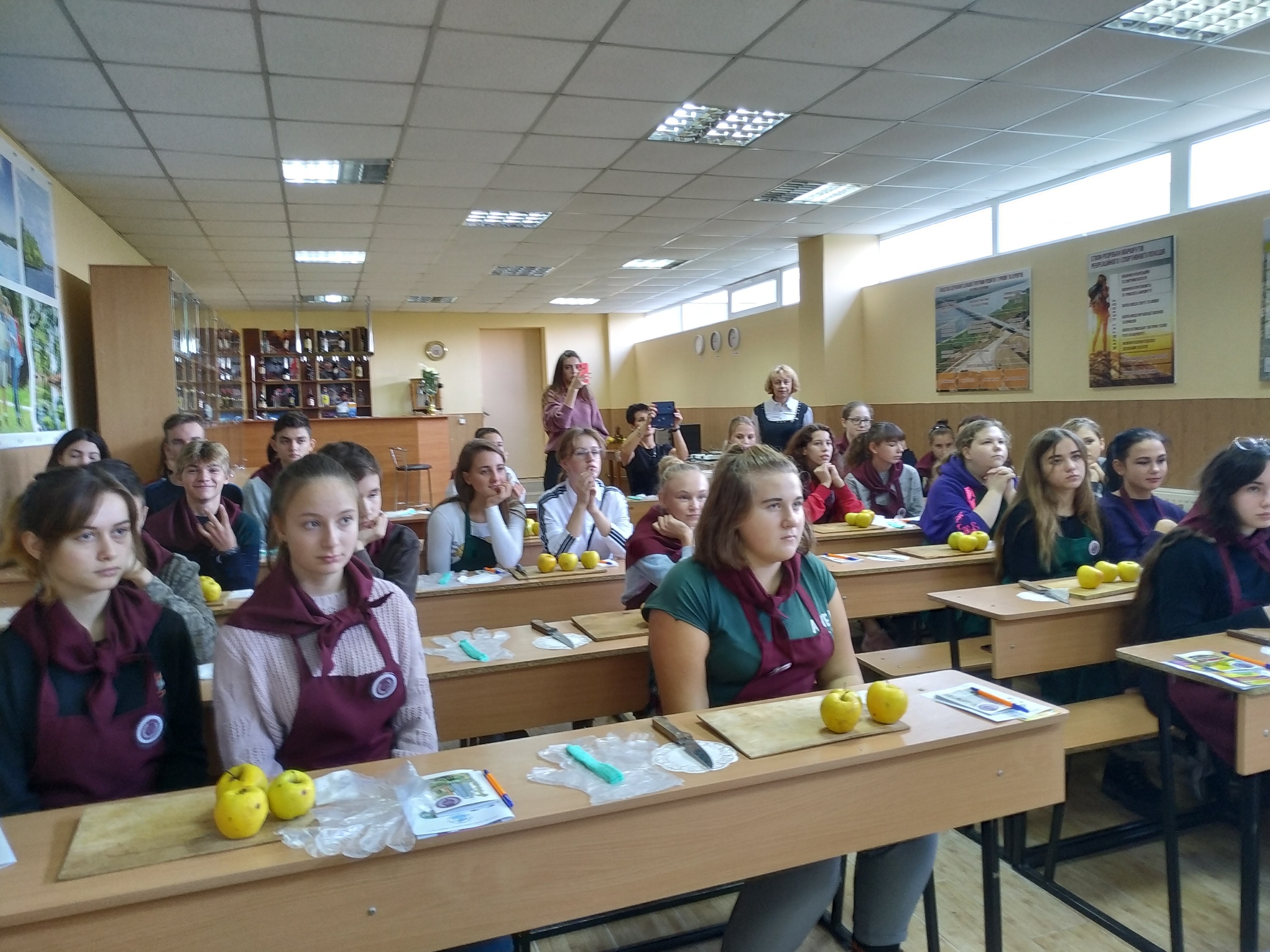 Херсонские студенты учат школьников готовить – в одном из вузе открыли специальную школу
