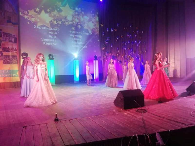 Олександр Співаковський привітав учнів ліцею імені О.Мішукова при ХДУ з випуском