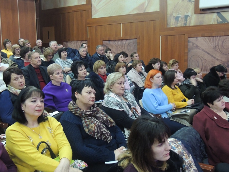 У ХДУ говорили про синергію влади, бізнесу та освіти